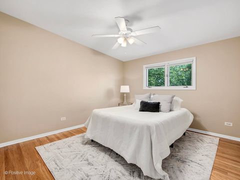 Tiny photo for 814 S HAWTHORNE Avenue, Elmhurst, IL 60126 (MLS # 12480673)