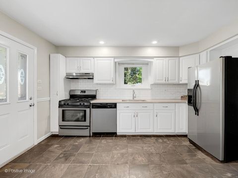 Tiny photo for 814 S HAWTHORNE Avenue, Elmhurst, IL 60126 (MLS # 12480673)