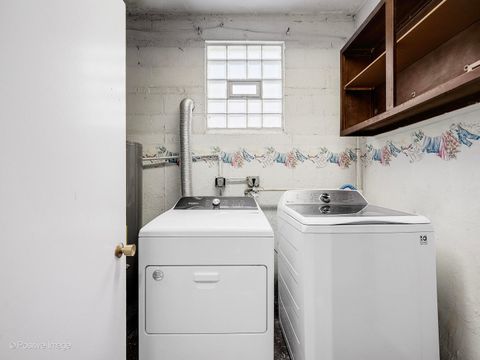 Tiny photo for 814 S HAWTHORNE Avenue, Elmhurst, IL 60126 (MLS # 12480673)