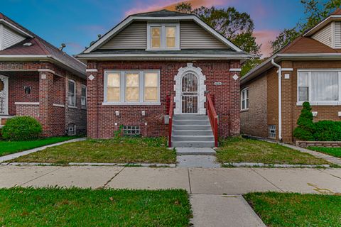 Tiny photo for 8922 S May Street, Chicago, IL 60620 (MLS # 12502079)