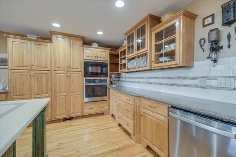 Tiny photo for 804 S Lincoln Street, Philo, IL 61864 (MLS # 12450691)