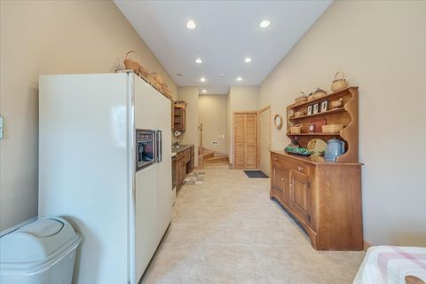 Tiny photo for 804 S Lincoln Street, Philo, IL 61864 (MLS # 12450691)