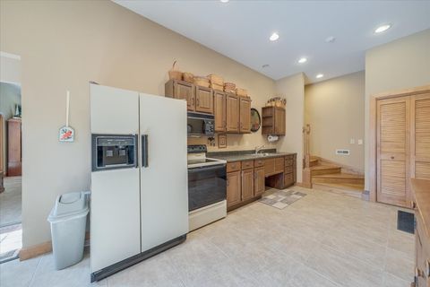 Tiny photo for 804 S Lincoln Street, Philo, IL 61864 (MLS # 12450691)