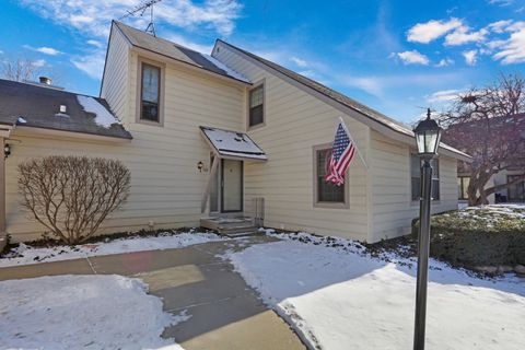 Tiny photo for 705 COLBY Court, Gurnee, IL 60031 (MLS # 12552369)