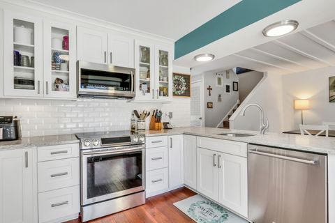 Tiny photo for 705 COLBY Court, Gurnee, IL 60031 (MLS # 12552369)