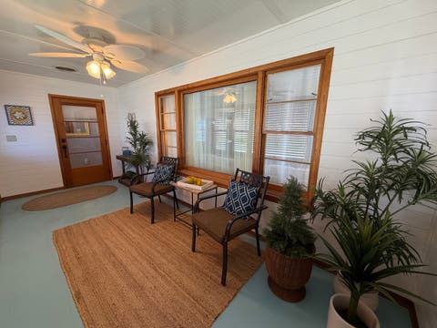 Tiny photo for 202 S William Street, Farmer City, IL 61842 (MLS # 12692980)