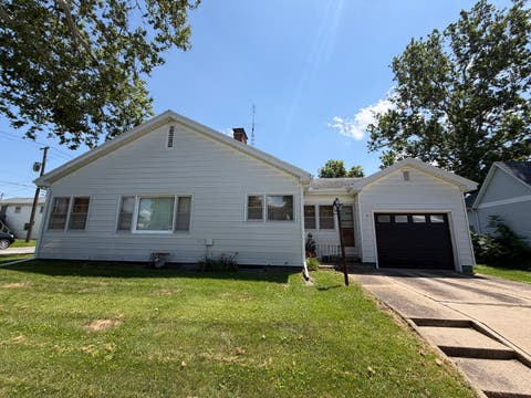 Tiny photo for 202 S William Street, Farmer City, IL 61842 (MLS # 12692980)