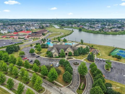 Tiny photo for 3704 Heathmoor Drive, Elgin, IL 60124 (MLS # 12480604)