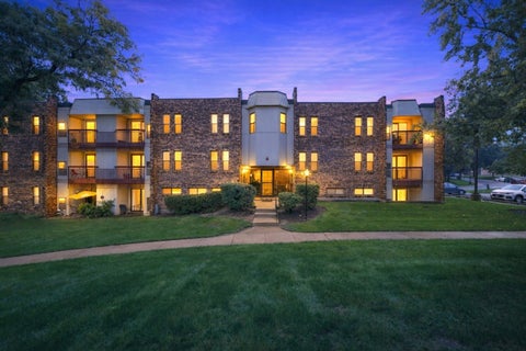Photo of 2214 Country Club Drive #21A, Woodridge, IL 60517 (MLS # 12776743)