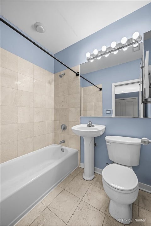 Tiny photo for 1347 N Greenview Avenue #1F, Chicago, IL 60642 (MLS # 12697497)