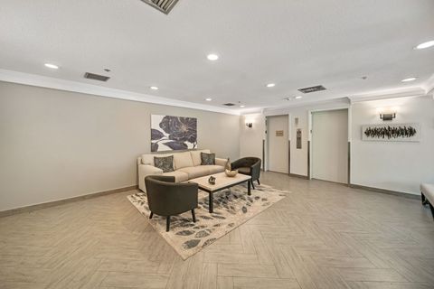 Tiny photo for 3810 Mission Hills Road #401, Northbrook, IL 60062 (MLS # 12683445)