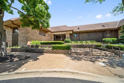 Tiny photo for 3810 Mission Hills Road #401, Northbrook, IL 60062 (MLS # 12683445)