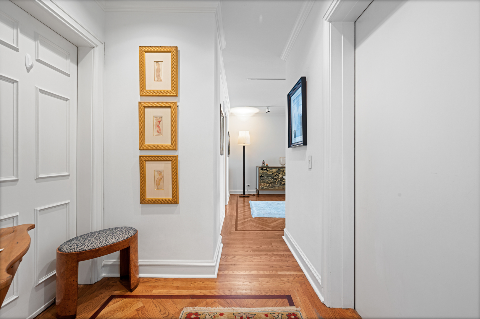 219 E Lake Shore Drive 6AB