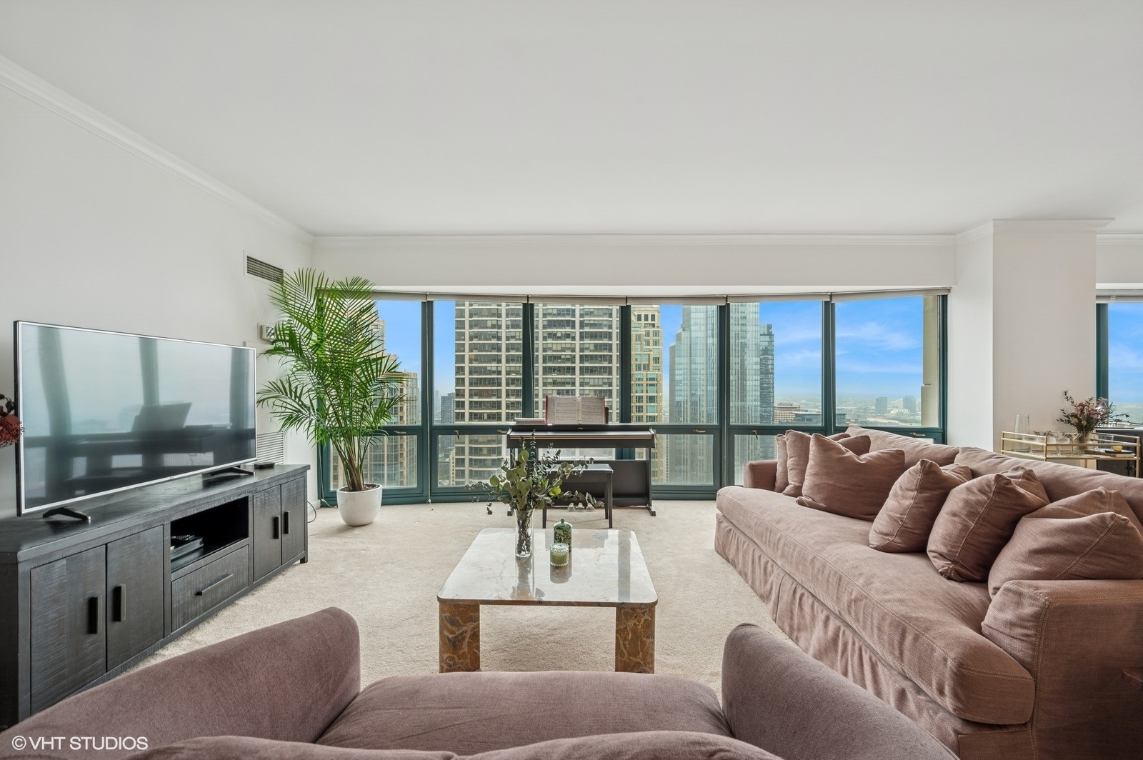 100 E Huron Street 3501