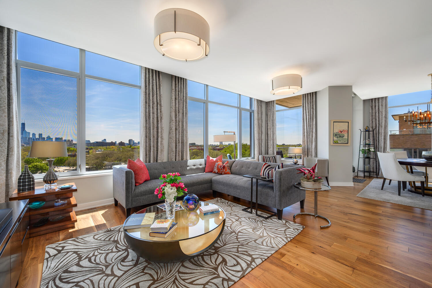 540 W Webster Avenue 611