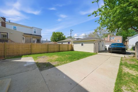 Tiny photo for 4840 N Lawndale Avenue, Chicago, IL 60625 (MLS # 12632479)