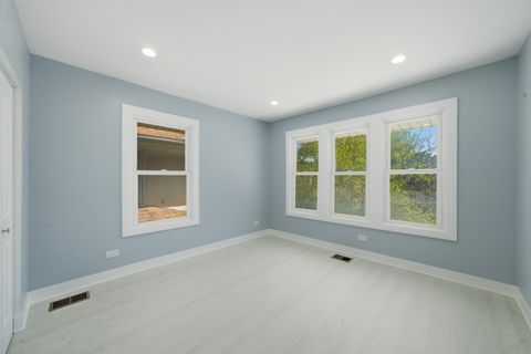 Tiny photo for 4840 N Lawndale Avenue, Chicago, IL 60625 (MLS # 12632479)