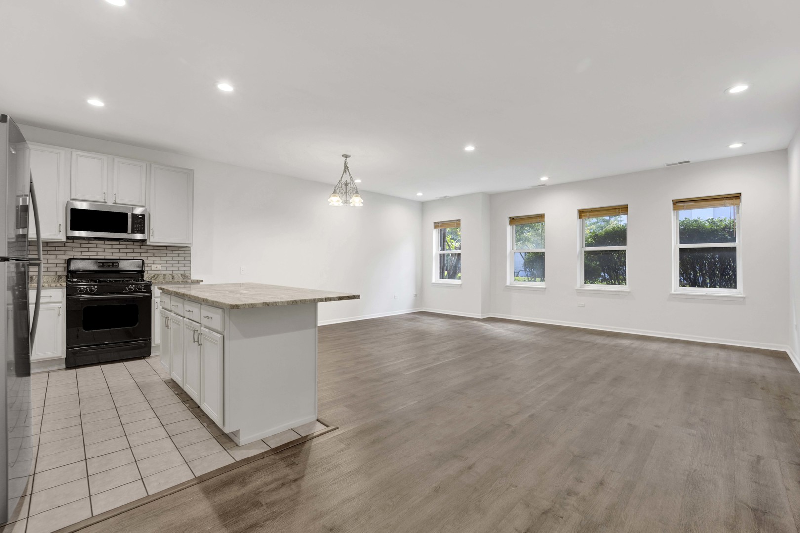 948 W 15TH Place 1B