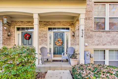 Tiny photo for 934 Tuscany Drive, Streamwood, IL 60107 (MLS # 12536122)