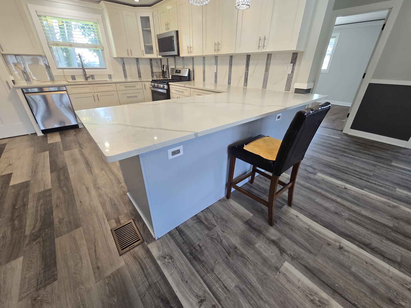 14045 Bensley Avenue