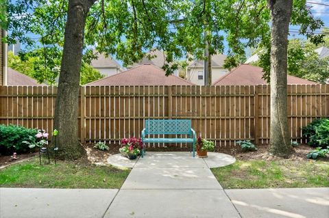 Tiny photo for 1816 N Rockwell Street #C, Chicago, IL 60647 (MLS # 12462897)
