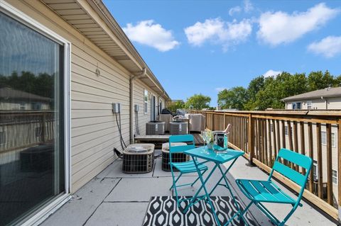 Tiny photo for 1816 N Rockwell Street #C, Chicago, IL 60647 (MLS # 12462897)