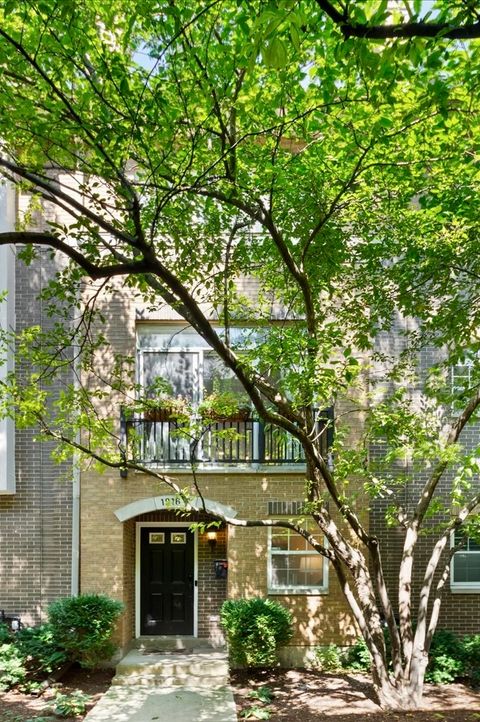 Tiny photo for 1816 N Rockwell Street #C, Chicago, IL 60647 (MLS # 12462897)