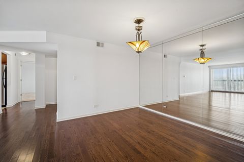 Tiny photo for 1695 2nd Street #402, Highland Park, IL 60035 (MLS # 12539985)