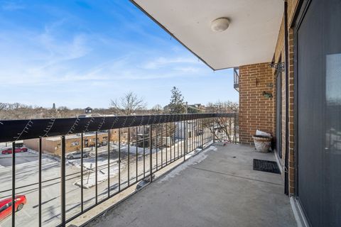 Tiny photo for 1695 2nd Street #402, Highland Park, IL 60035 (MLS # 12539985)