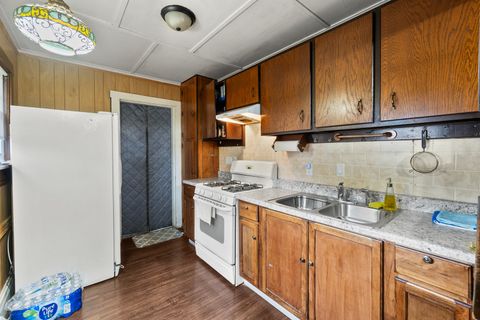 Tiny photo for 915 Dawes Avenue, Joliet, IL 60435 (MLS # 12535725)