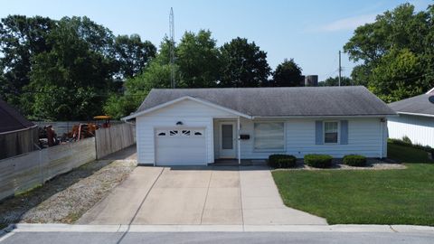 Photo of 100 W Herron Court, Watseka, IL 60970 (MLS # 12413434)