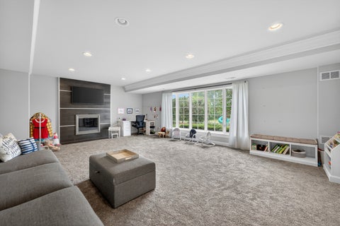 Tiny photo for 39W696 Henry David Thoreau Place, St. Charles, IL 60175 (MLS # 12663953)