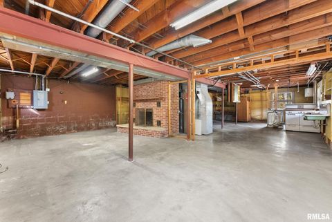 Tiny photo for 2575 33RD Street, Moline, IL 61265 (MLS # QC4269150)