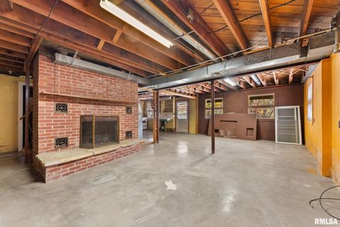 Tiny photo for 2575 33RD Street, Moline, IL 61265 (MLS # QC4269150)