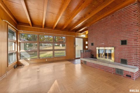 Tiny photo for 2575 33RD Street, Moline, IL 61265 (MLS # QC4269150)