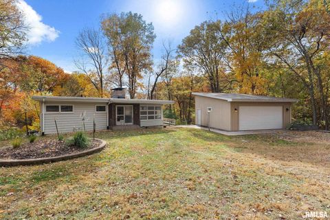 Photo of 2575 33RD Street, Moline, IL 61265 (MLS # QC4269150)