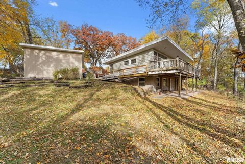 Tiny photo for 2575 33RD Street, Moline, IL 61265 (MLS # QC4269150)