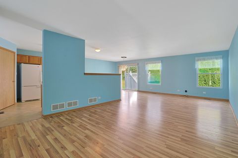 Tiny photo for 2 Danbury Court, Lake In The Hills, IL 60156 (MLS # 12504031)