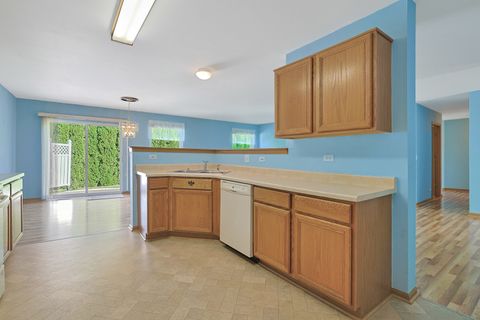 Tiny photo for 2 Danbury Court, Lake In The Hills, IL 60156 (MLS # 12504031)