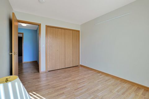 Tiny photo for 2 Danbury Court, Lake In The Hills, IL 60156 (MLS # 12504031)