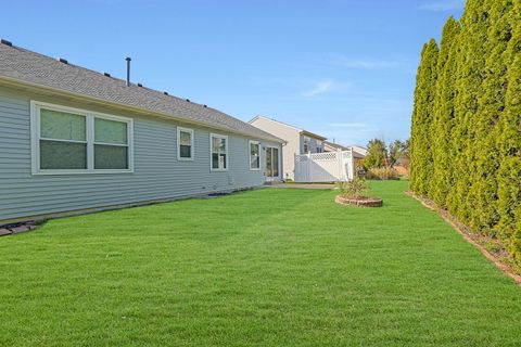 Tiny photo for 2 Danbury Court, Lake In The Hills, IL 60156 (MLS # 12504031)