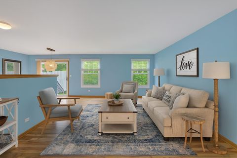 Tiny photo for 2 Danbury Court, Lake In The Hills, IL 60156 (MLS # 12504031)