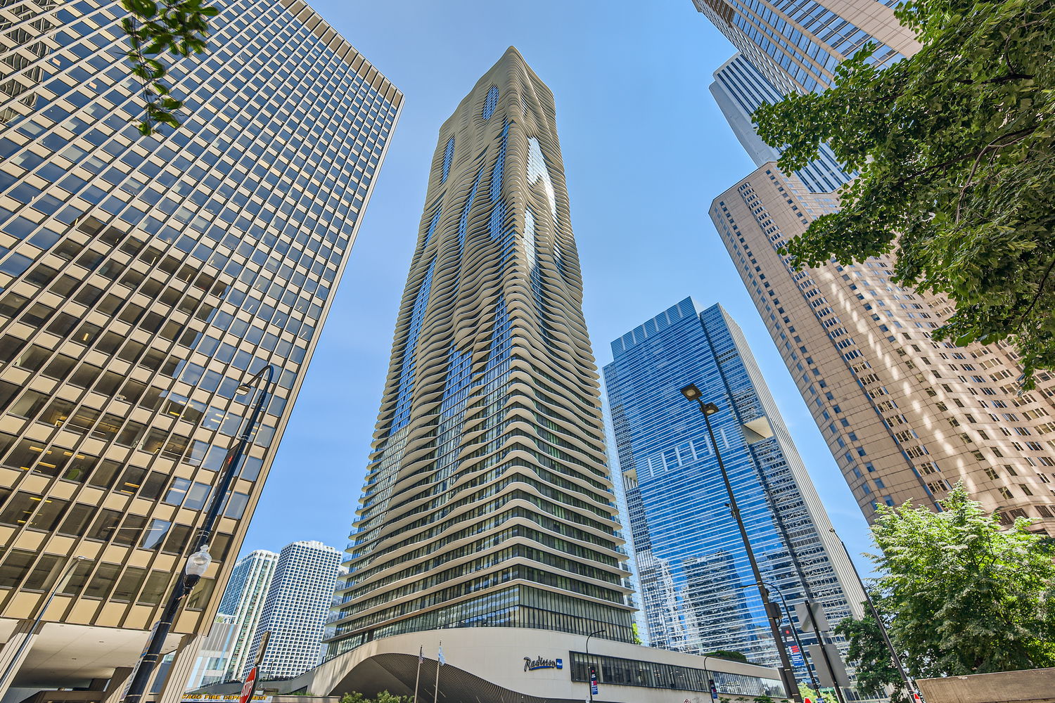 225 N Columbus Drive 8008