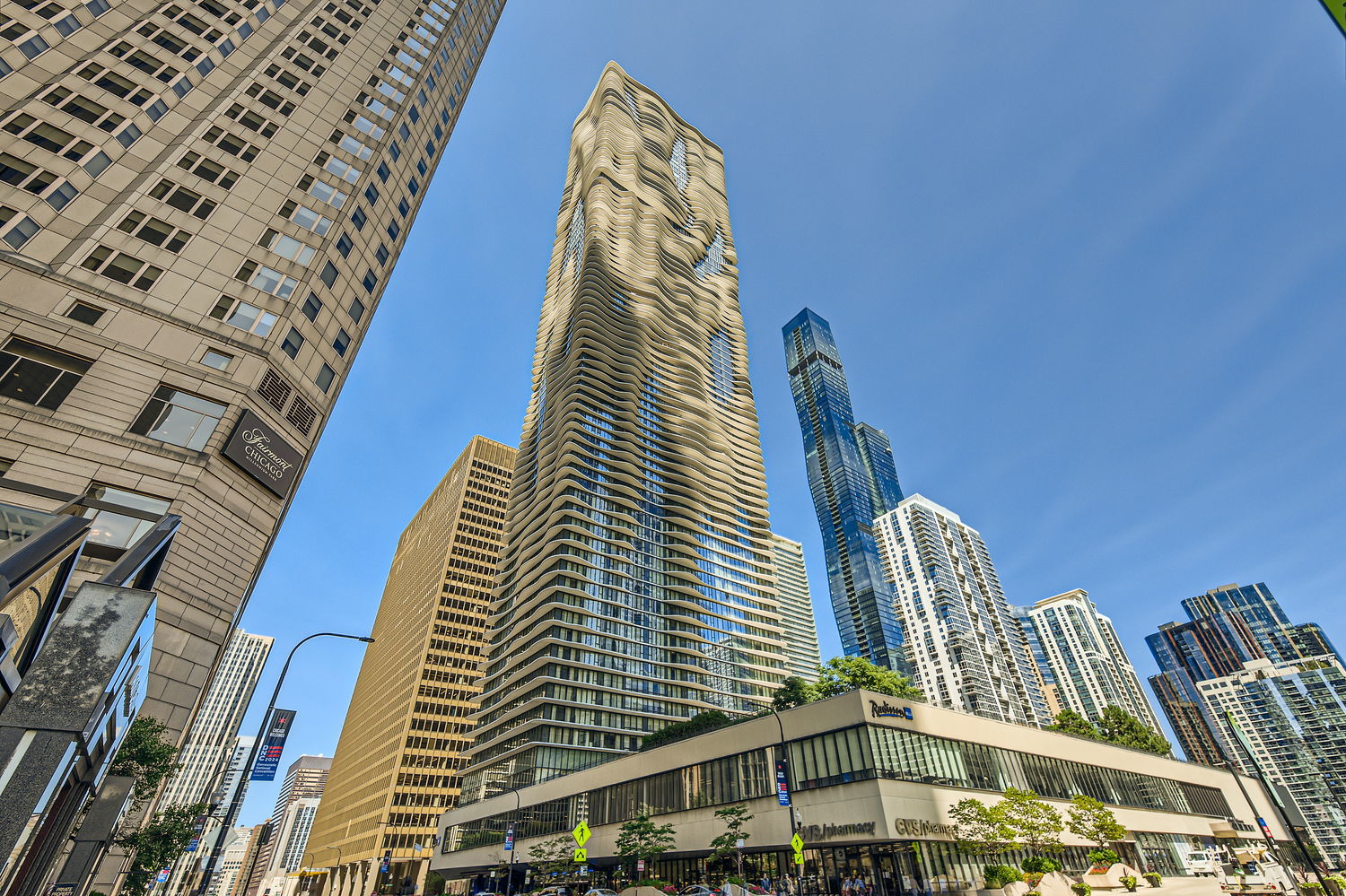 225 N Columbus Drive 8008