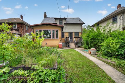 Tiny photo for 11427 S Longwood Drive, Chicago, IL 60643 (MLS # 12643237)