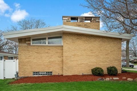 Tiny photo for 14940 Oak Street, Dolton, IL 60419 (MLS # 12678671)