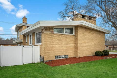 Tiny photo for 14940 Oak Street, Dolton, IL 60419 (MLS # 12678671)