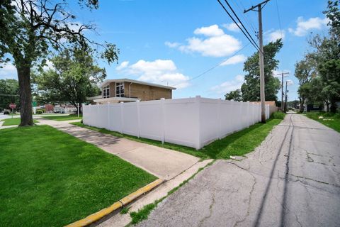 Tiny photo for 14940 Oak Street, Dolton, IL 60419 (MLS # 12678671)