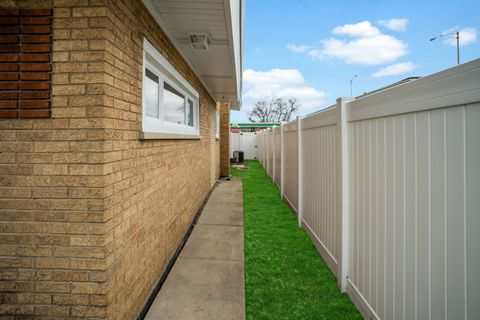 Tiny photo for 14940 Oak Street, Dolton, IL 60419 (MLS # 12678671)