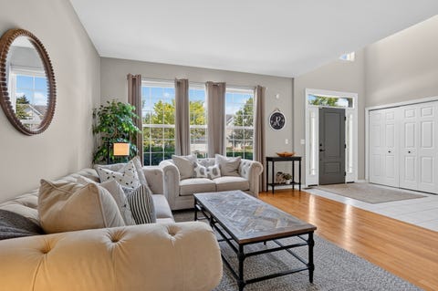 Tiny photo for 479 Nuthatch Way, Lindenhurst, IL 60046 (MLS # 12718388)